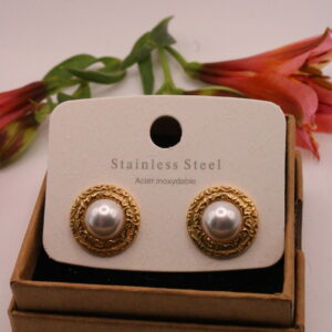 Boucle d'oreille ovale avec perle